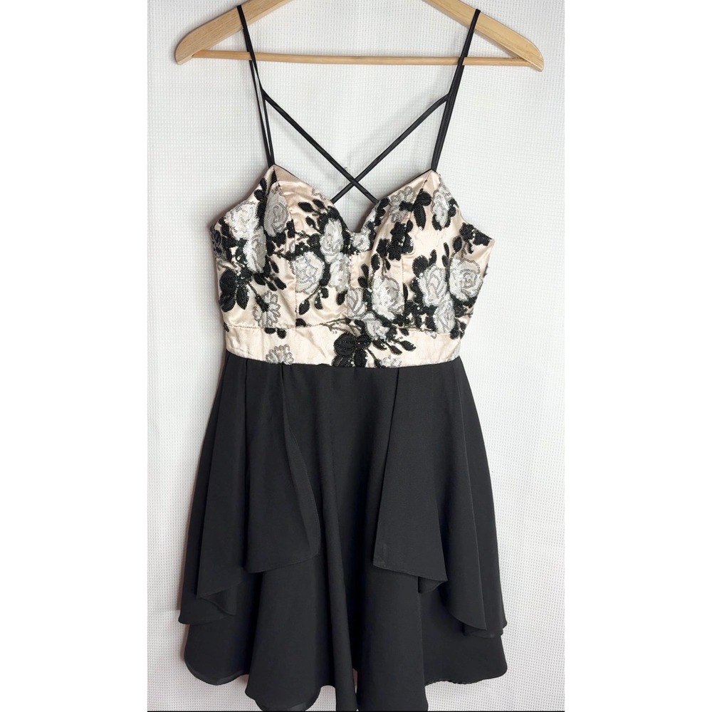 Formal Black Champagne Floral Sequin FitFlare Party Dress Size7 Prom Homecoming